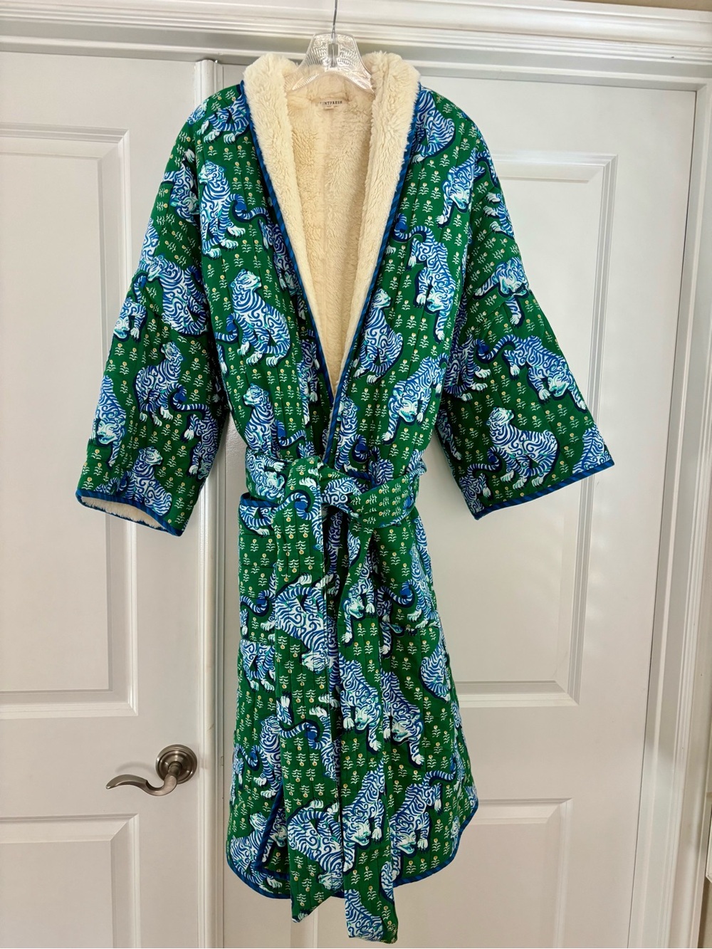 Printfresh Quilted Sherpa Lined Robe Tiger Queen Jade Print Size L/XL - Picture 3 of 9